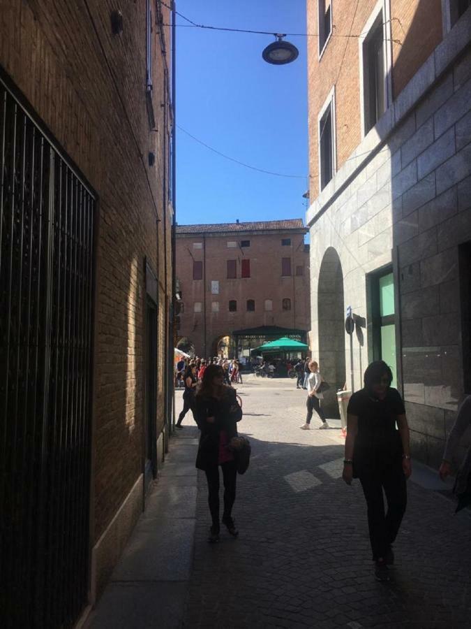 דירות פררה A Due Passi Dal Castello מראה חיצוני תמונה